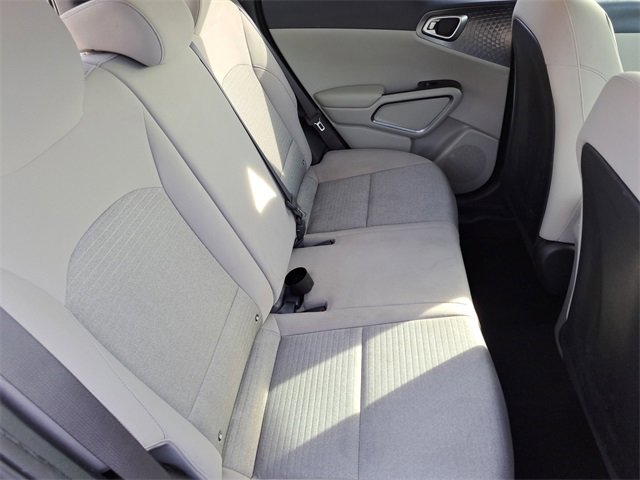 Used 2020 Kia Soul S image 24