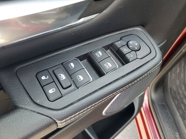 Used 2025 RAM 1500 Laramie w/ Bed Utility Group image 9