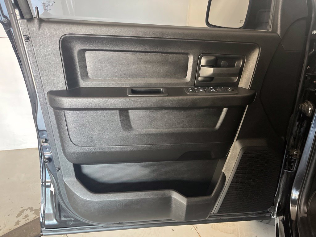 Used 2019 RAM 1500 ST w/ SXT Plus Group AWD/4WD image 26