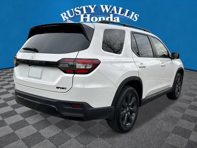 New 2026 Honda Pilot Sport image 2