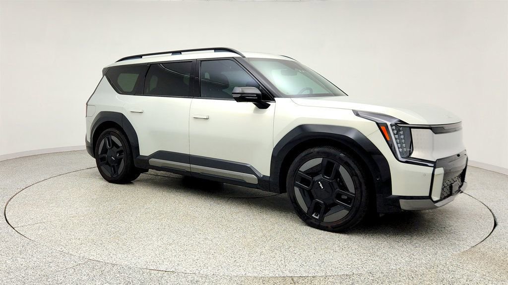 Used 2024 Kia EV9 GT-Line AWD/4WD image 3