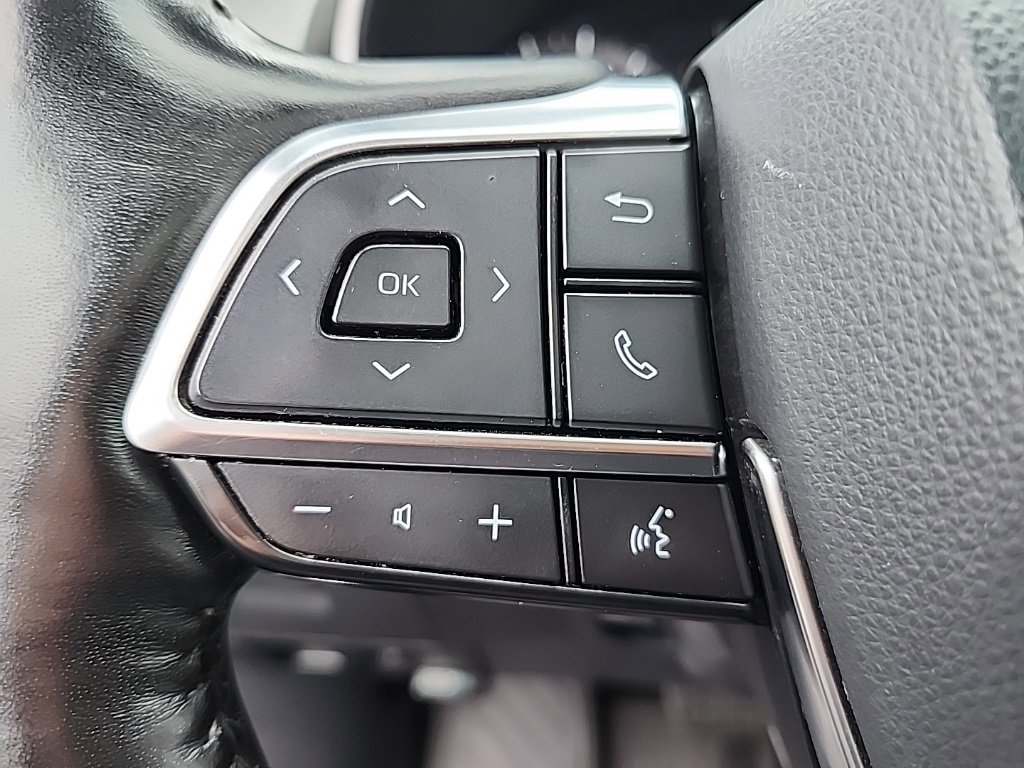 Used 2021 Toyota Highlander Platinum image 13