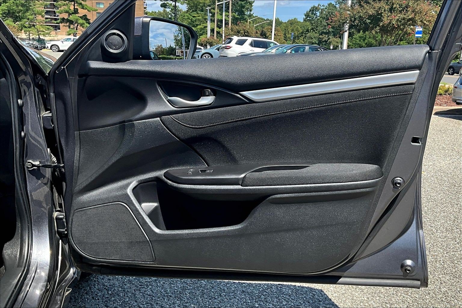 Used 2018 Honda Civic EX-T image 19