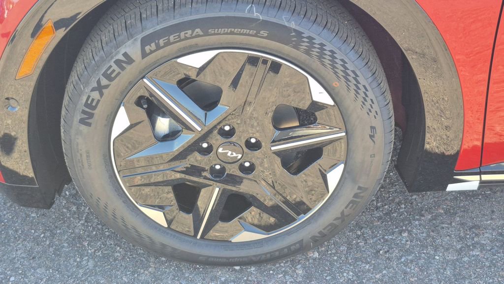 New 2025 Kia EV6 Wind image 18