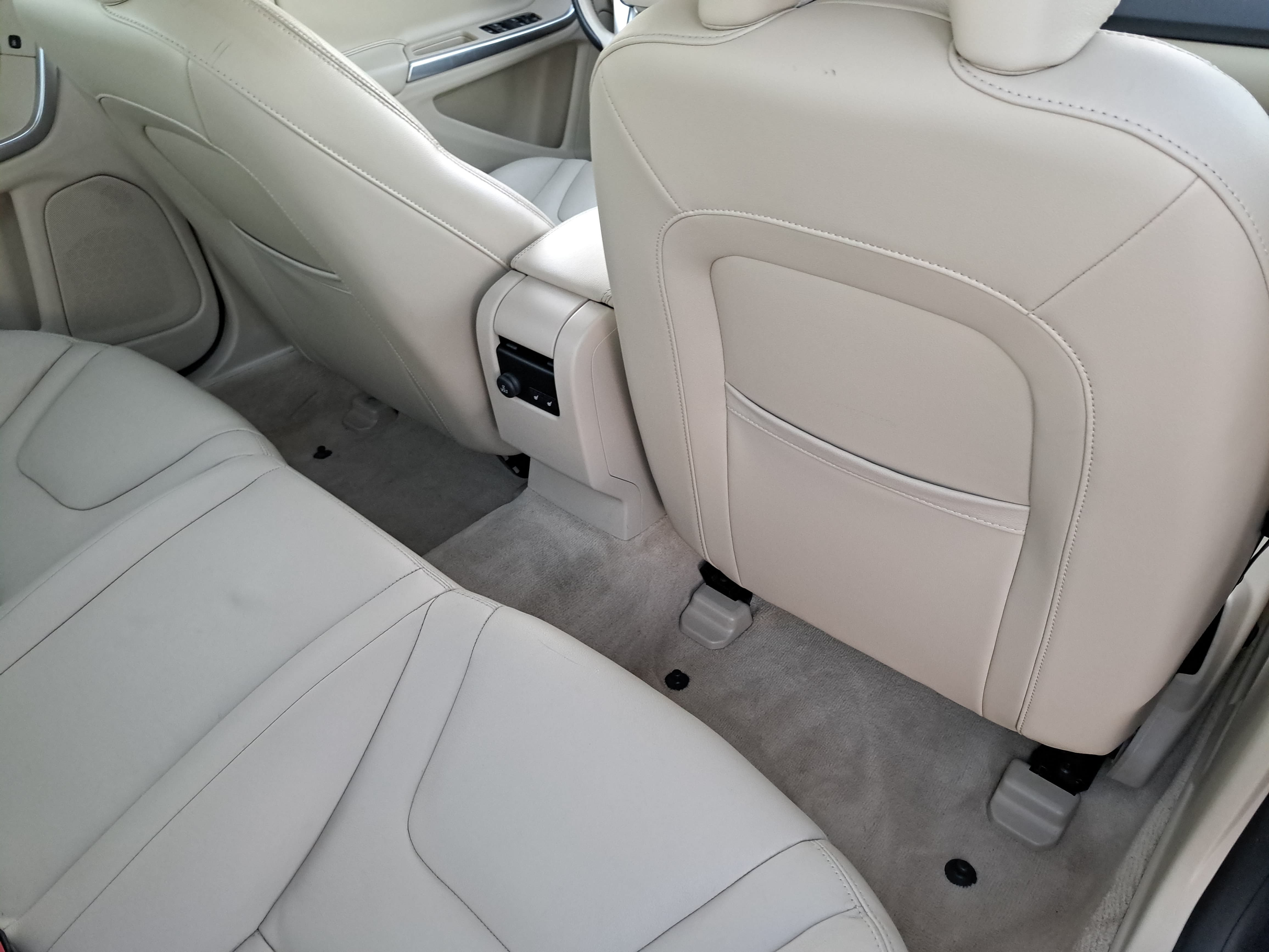 Used 2015 Volvo S60 T5 Platinum FWD image 11