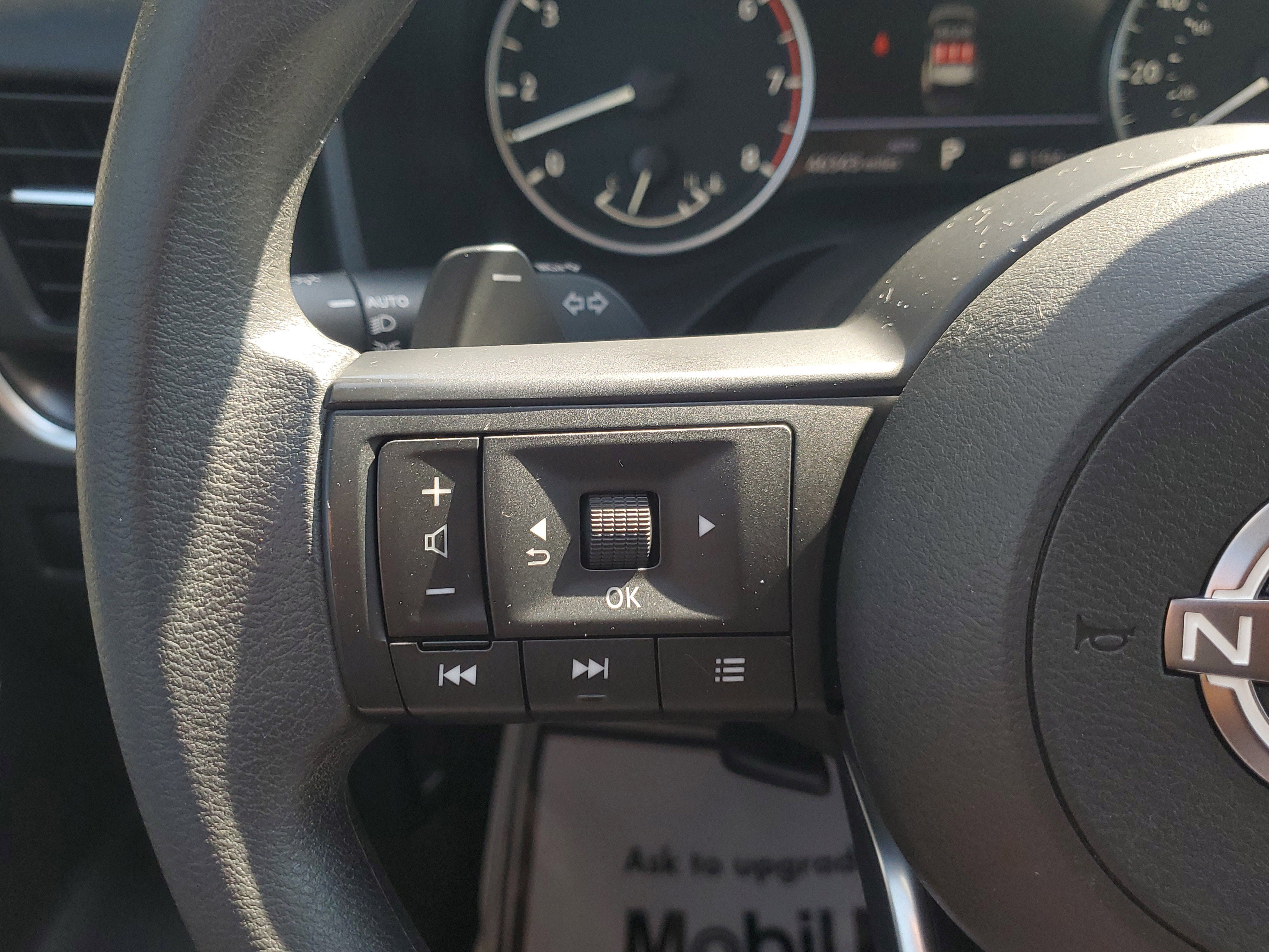 Certified 2024 Nissan Rogue SV image 23