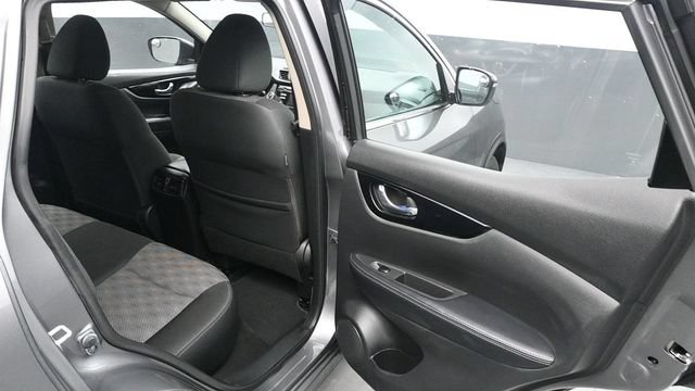 Used 2017 Nissan Rogue Sport SV w/ SV All-Weather Package AWD/4WD image 10