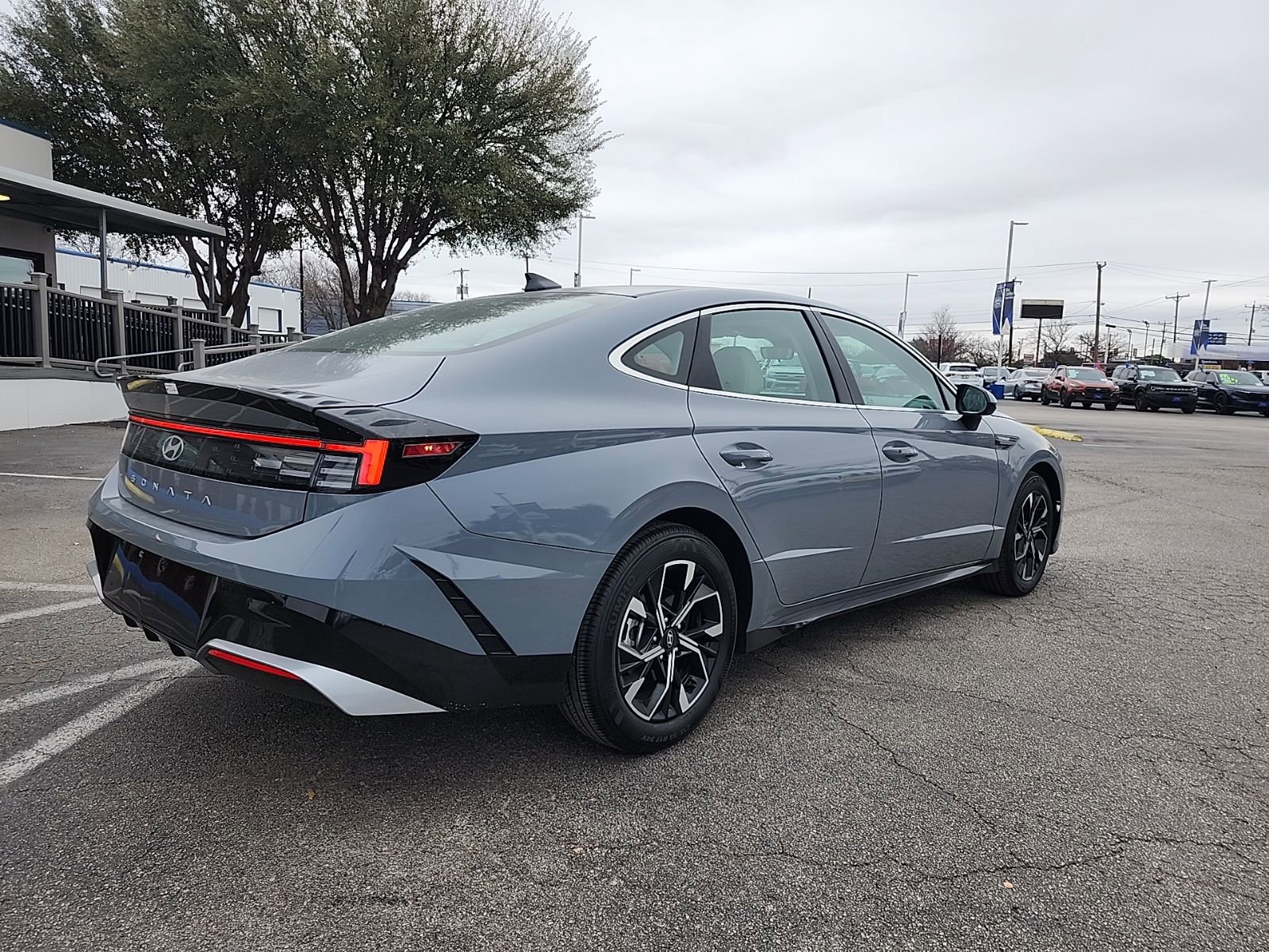 Used 2025 Hyundai Sonata SEL image 3