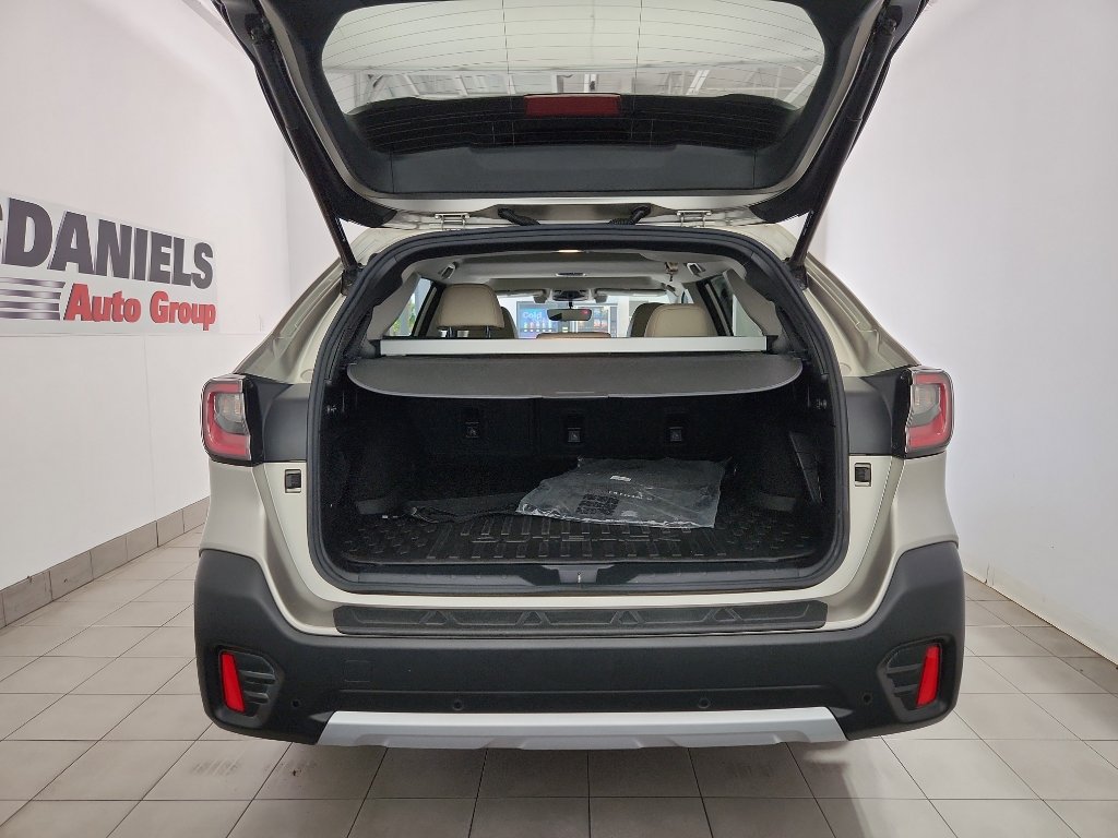 Used 2020 Subaru Outback Limited AWD/4WD image 38