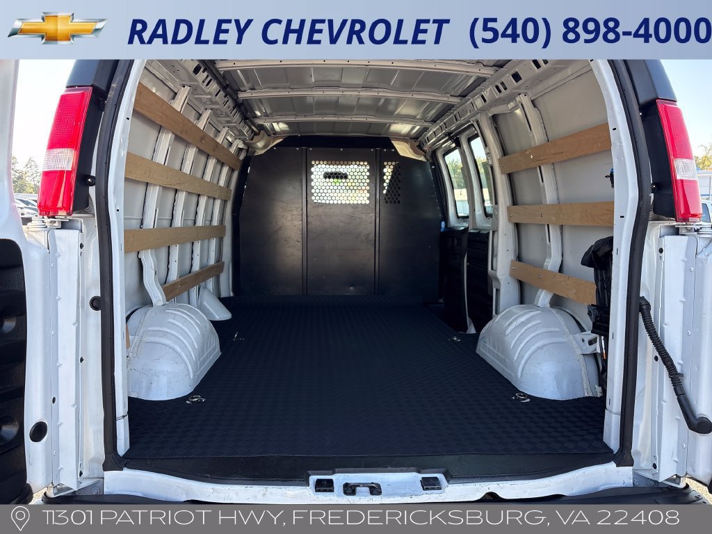 Certified 2025 Chevrolet Express 2500 w/ Driver Convenience Package RWD image 9