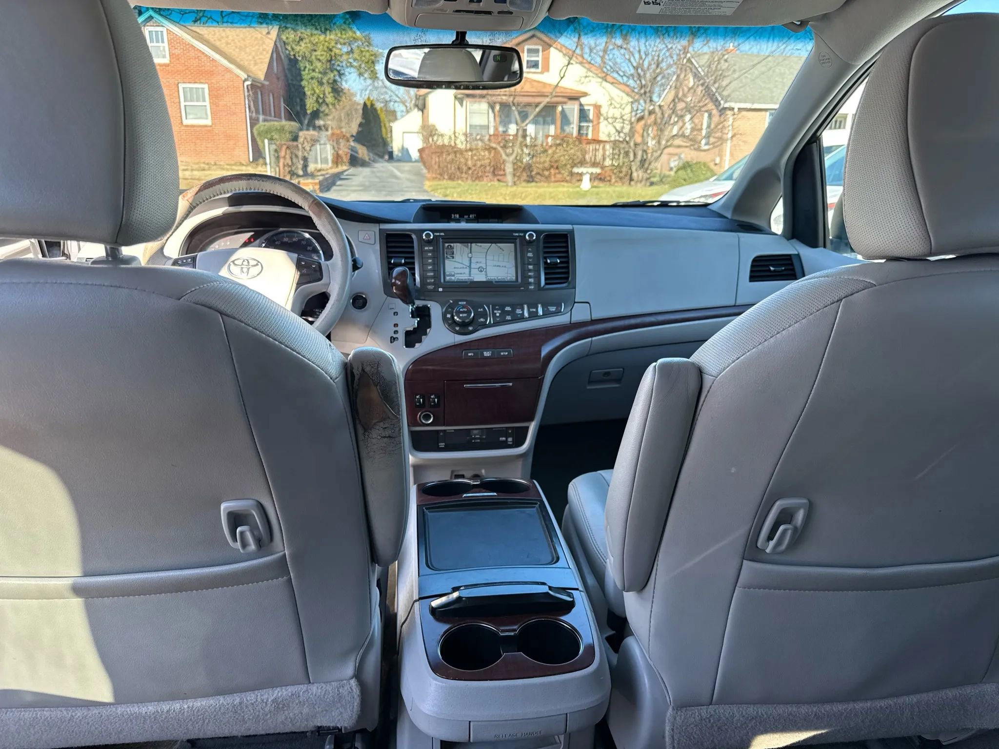 Used 2012 Toyota Sienna Limited image 58