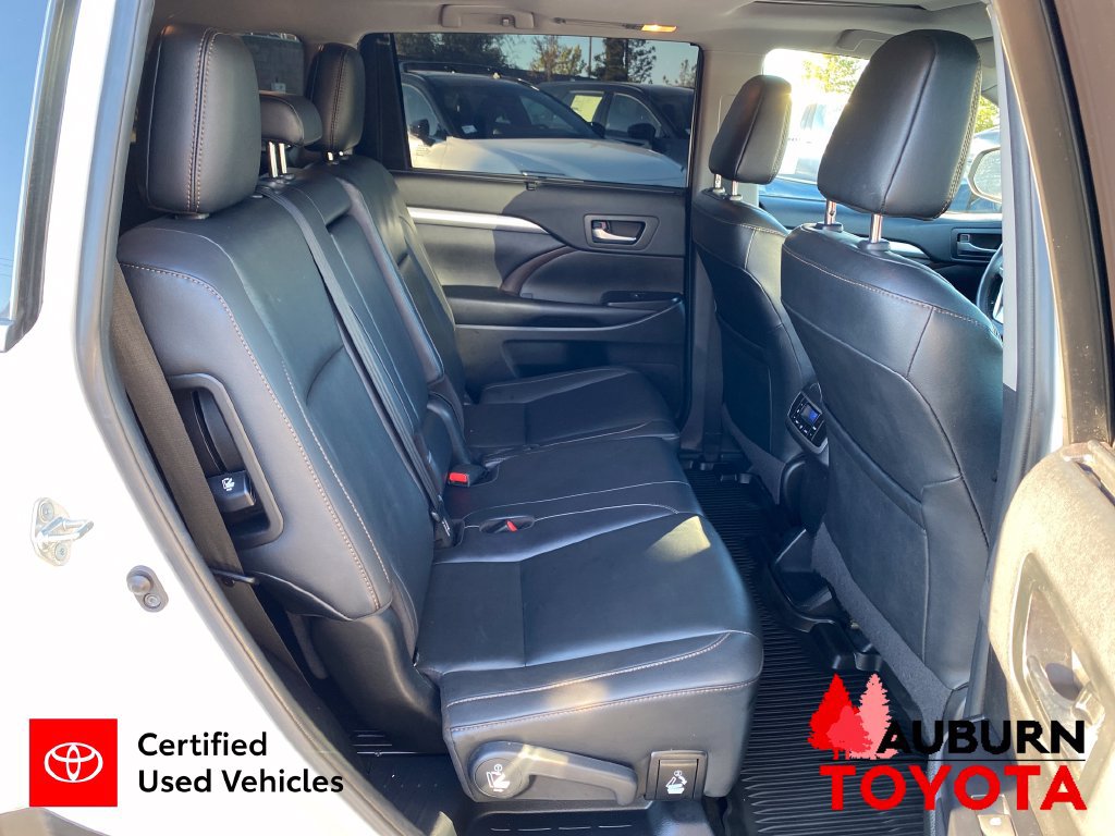 Certified 2019 Toyota Highlander XLE w/ Carpet Mat Package (TMS) AWD/4WD image 21