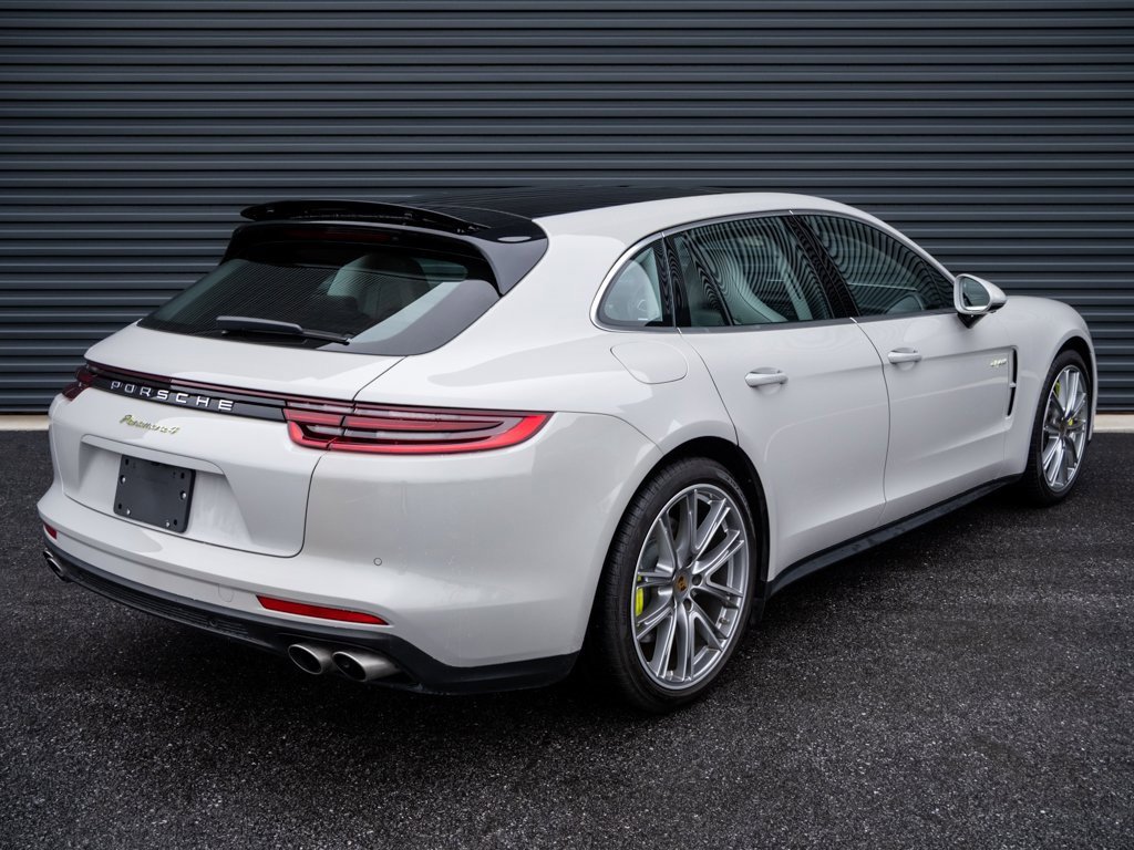 Used 2020 Porsche Panamera 4 image 28
