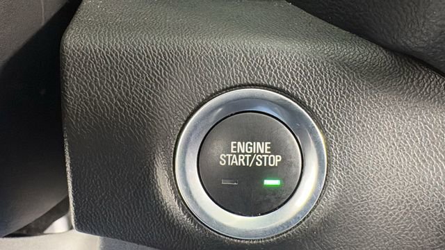 Used 2024 GMC Terrain SLT image 25