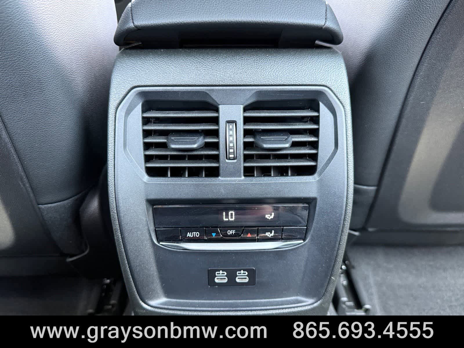 Used 2024 BMW 330i xDrive Sedan w/ Premium Package AWD/4WD image 16
