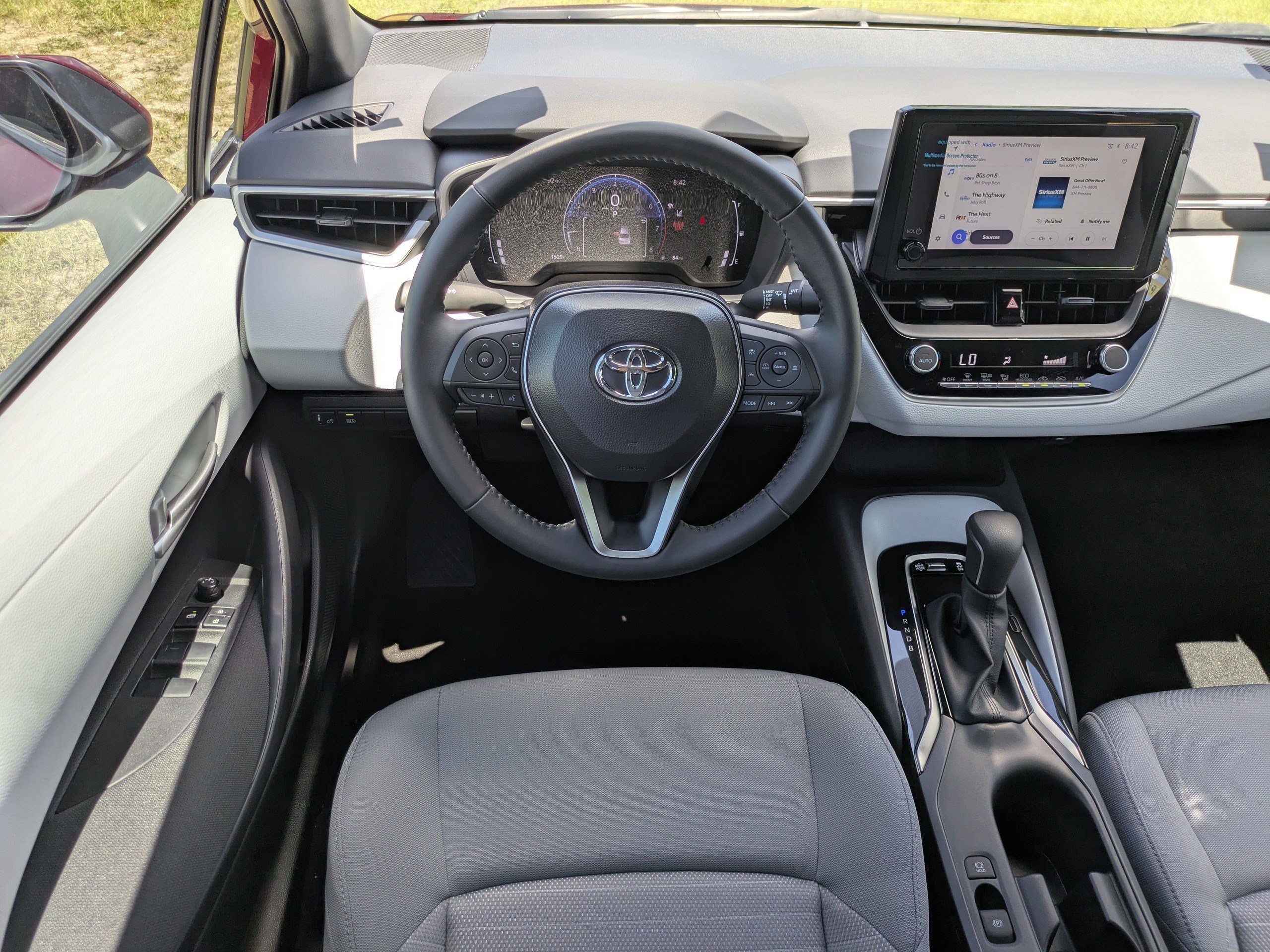 Used 2026 Toyota Corolla SE FWD image 14