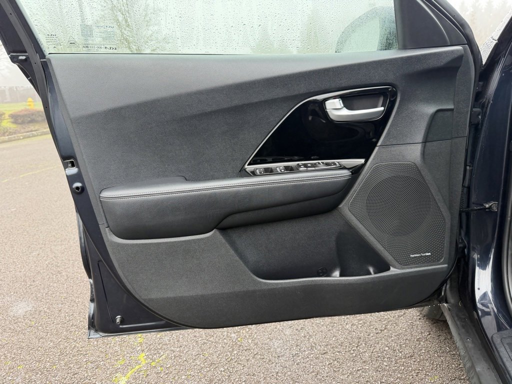 Used 2022 Kia Niro EX w/ Cold Weather Package image 12