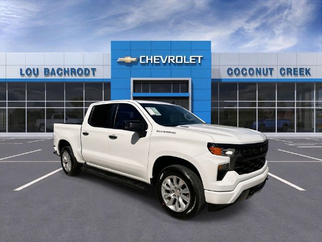 Used 2025 Chevrolet Silverado 1500 Custom RWD image 2