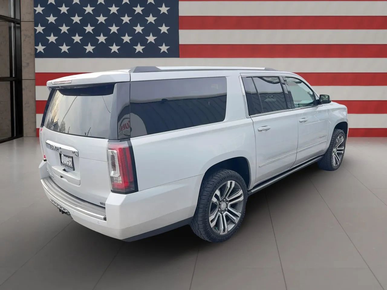 Used 2020 GMC Yukon XL Denali w/ Open Road Package image 3