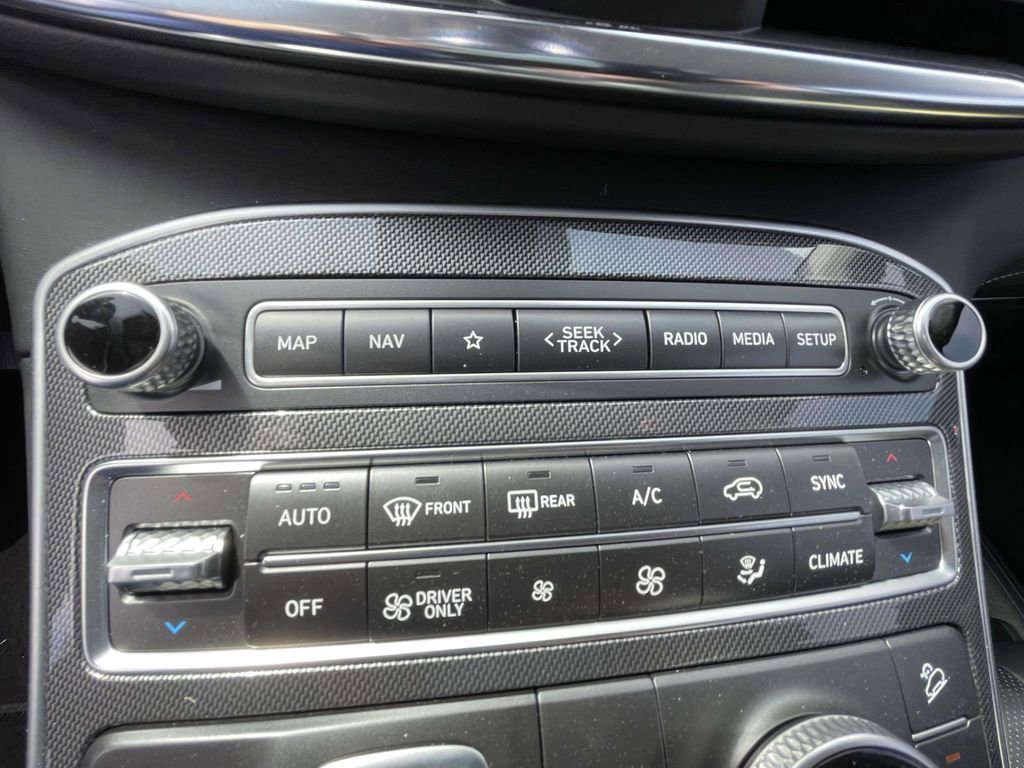 Used 2022 Hyundai Santa Fe Limited image 28