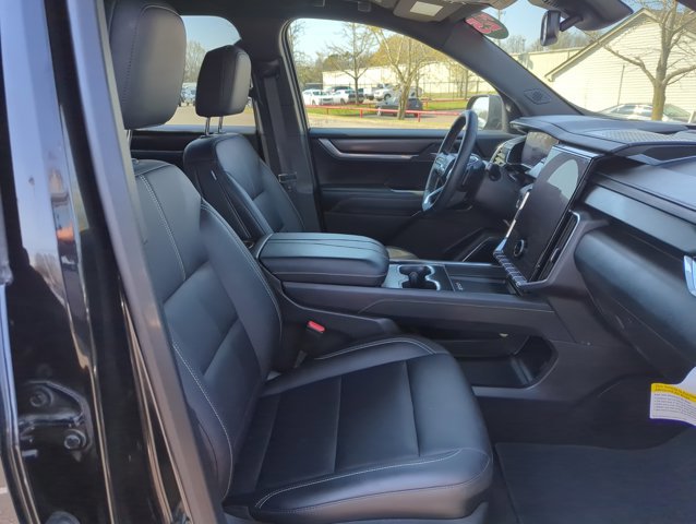 Used 2025 GMC Acadia Elevation w/ Elevation Premium Package image 22