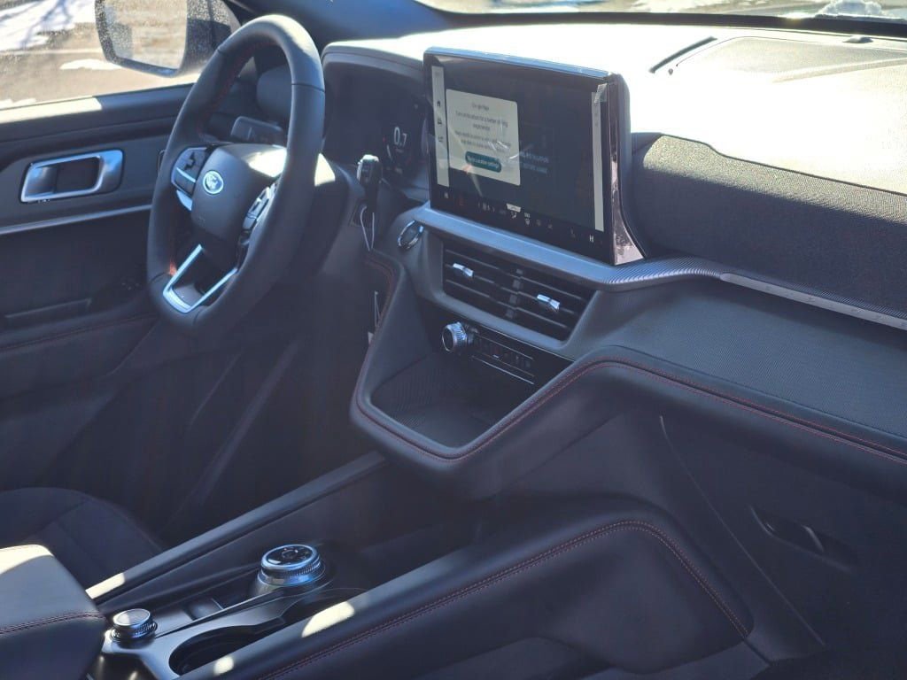 New 2026 Ford Explorer ST-Line w/ ST-Line Street Pack image 7