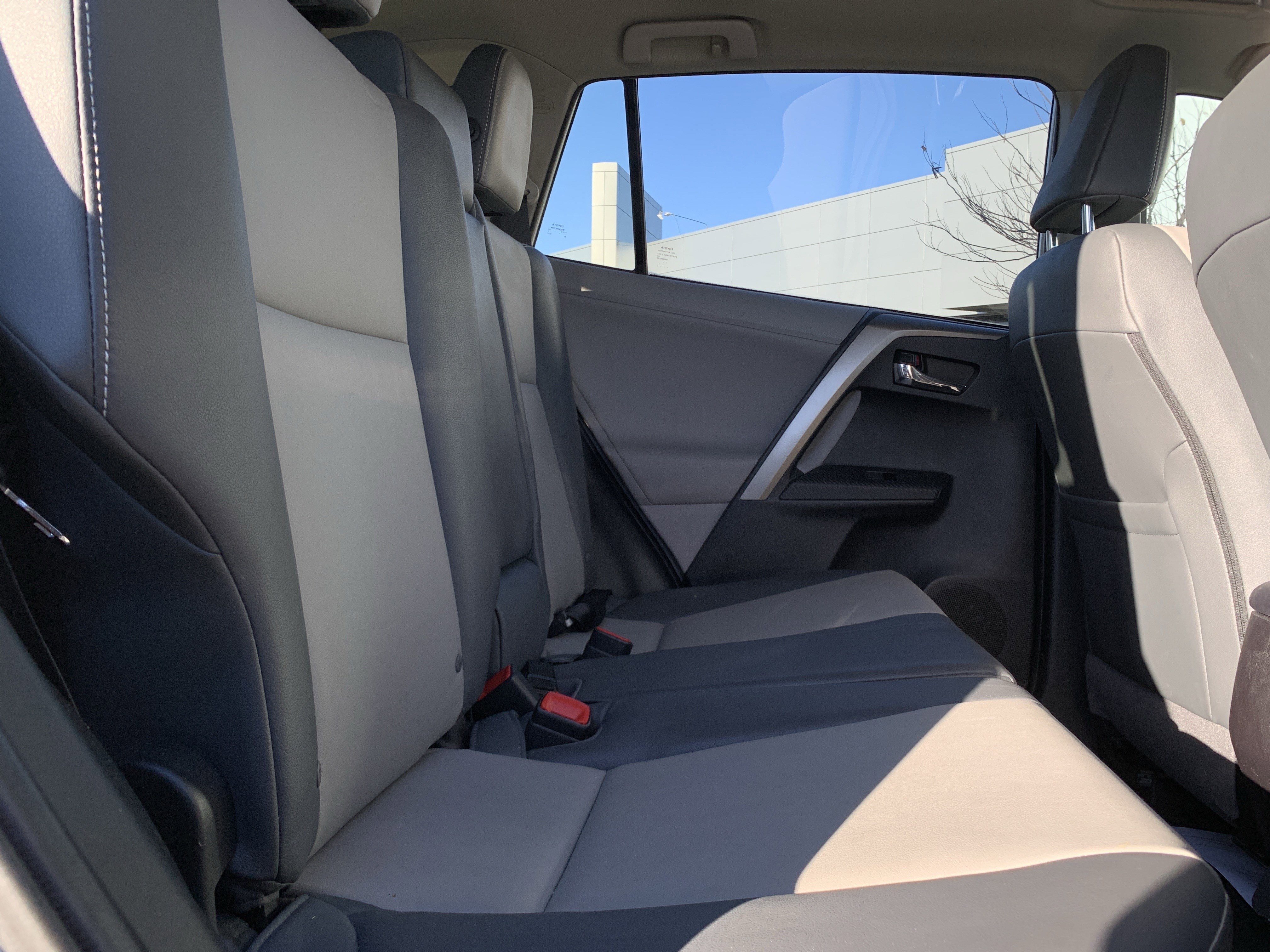 Used 2013 Toyota RAV4 Limited image 33