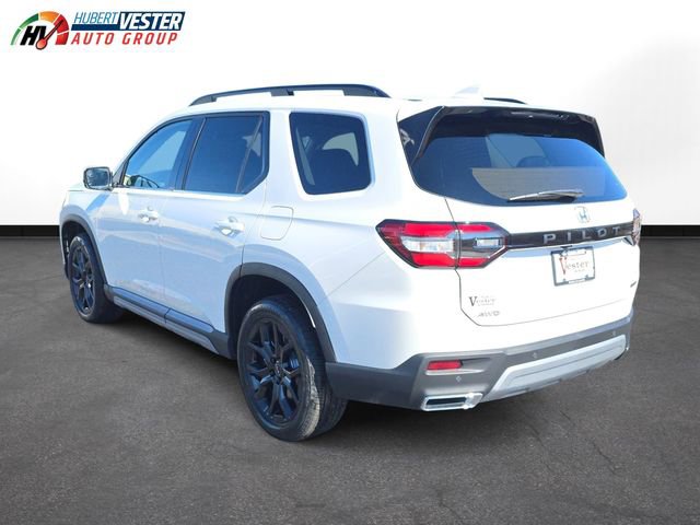 New 2025 Honda Pilot Touring image 8