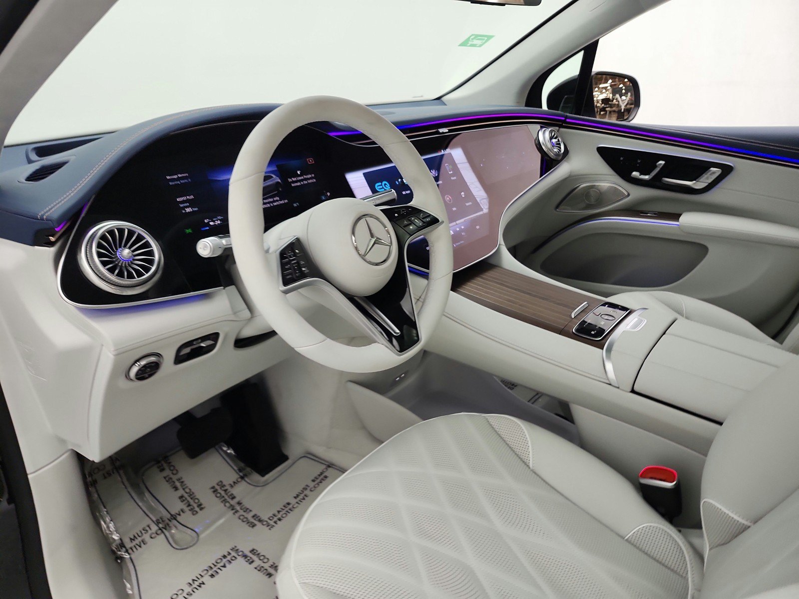 New 2026 Mercedes-Benz EQS 550 4MATIC SUV image 18