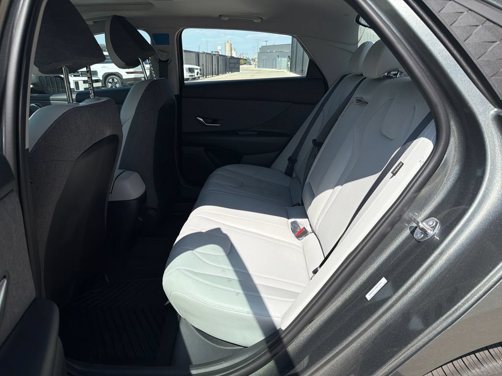 New 2026 Hyundai Elantra Limited FWD image 19