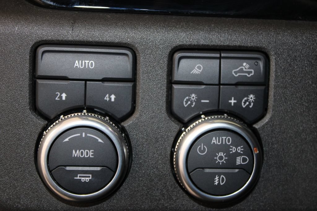 Used 2025 GMC Sierra 1500 SLT AWD/4WD image 50