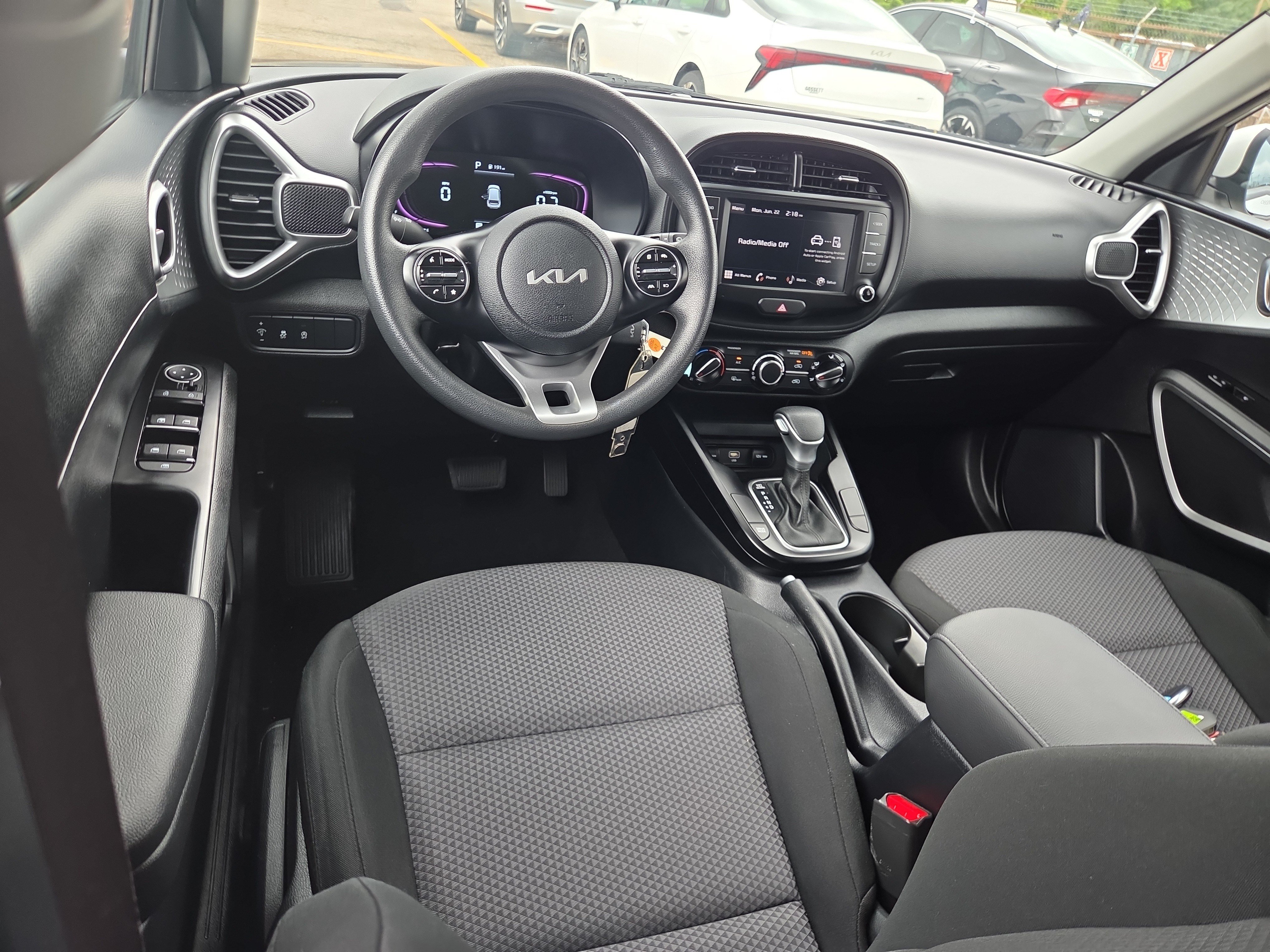 Used 2024 Kia Soul FWD image 8
