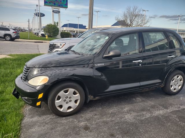 Used 2005 Chrysler PT Cruiser FWD image 3