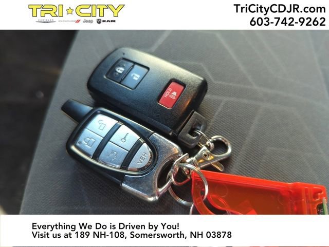 Used 2016 Toyota Tacoma TRD Off-Road image 35