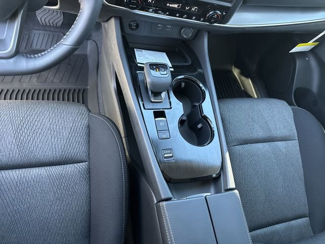 New 2026 Nissan Rogue SV w/ Cold Weather Package FWD image 23