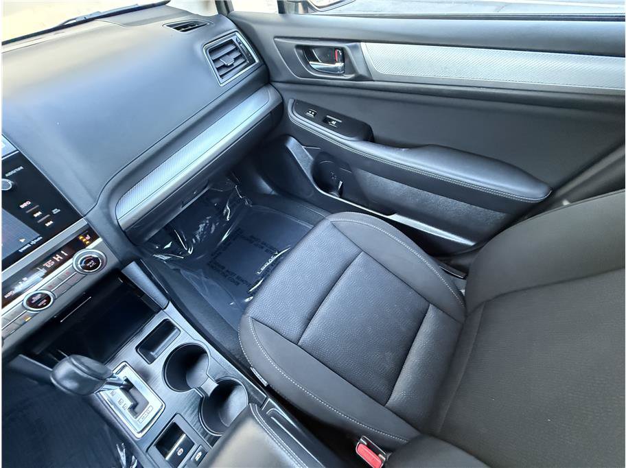 Used 2015 Subaru Legacy 2.5i Premium AWD/4WD image 12