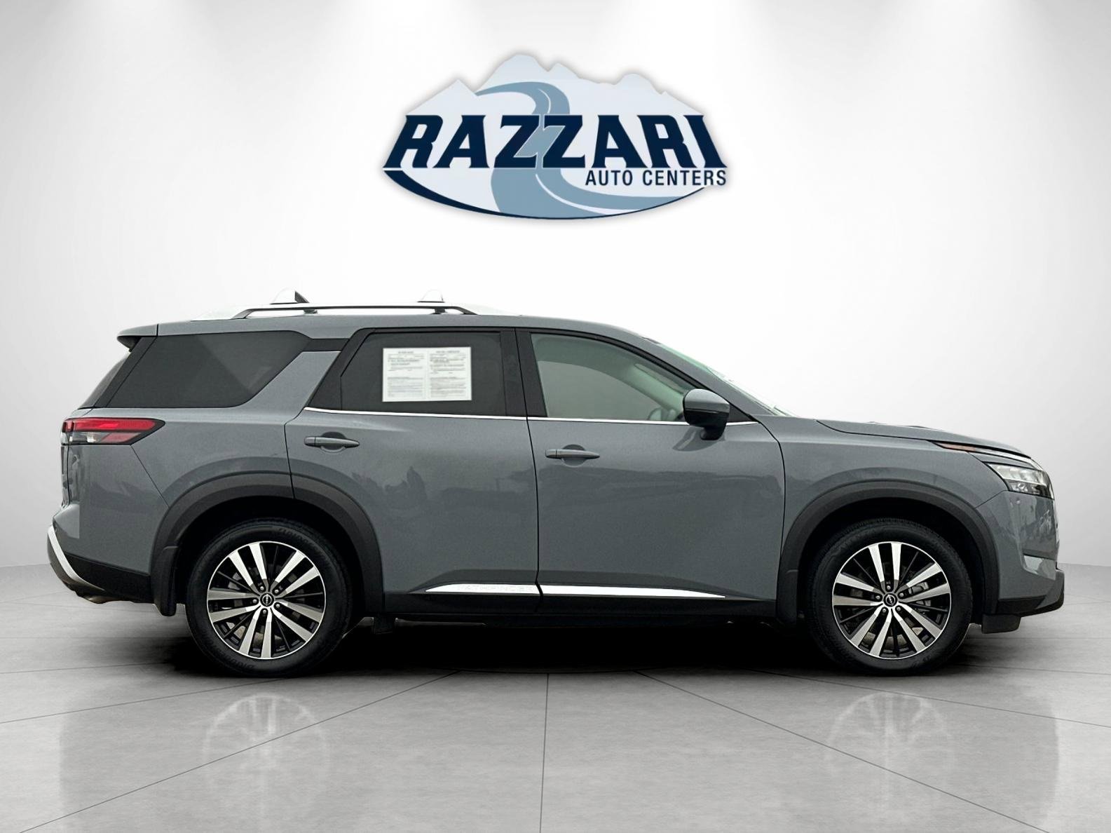 Used 2023 Nissan Pathfinder Platinum w/ Black Appearance Package image 2