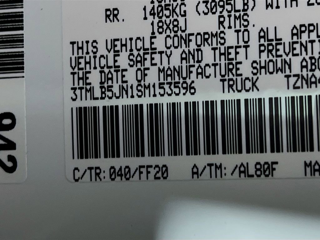 Certified 2025 Toyota Tacoma SR5 AWD/4WD image 28
