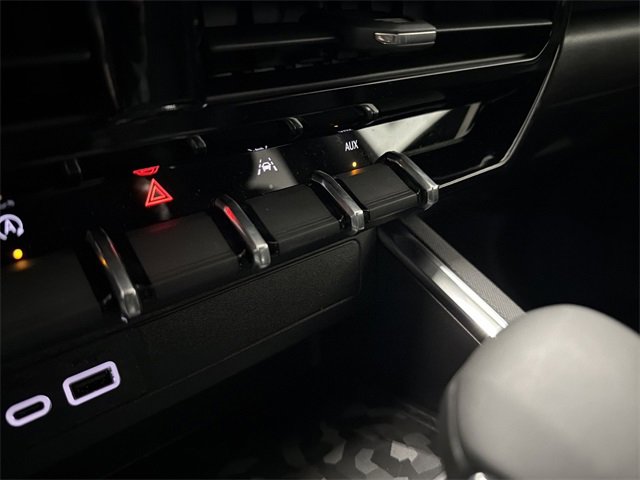 New 2026 GMC Canyon Elevation w/ Convenience Package image 27