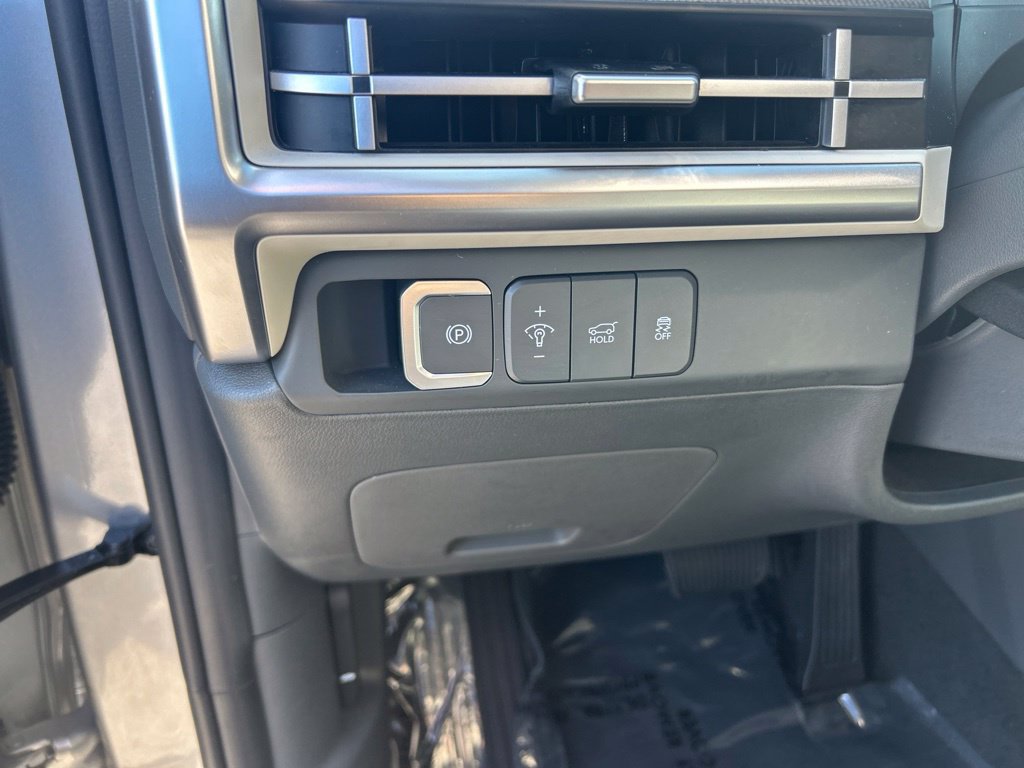 Used 2026 Hyundai Santa Fe SEL FWD image 36