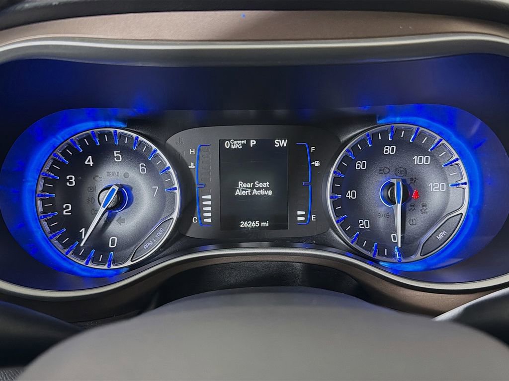 Used 2024 Chrysler Voyager LX image 15