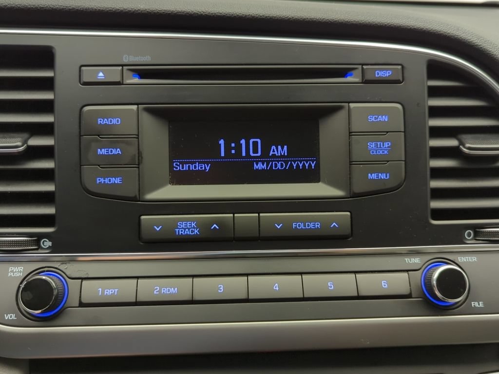 Used 2018 Hyundai Elantra SE FWD image 16