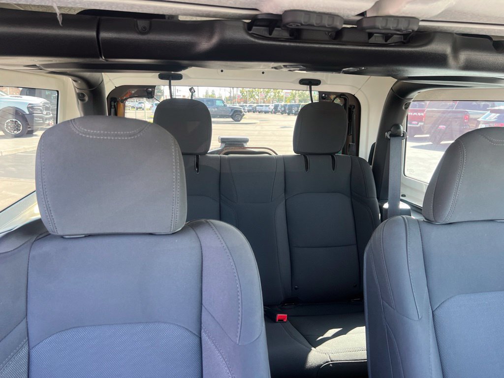 Used 2021 Jeep Wrangler Sport AWD/4WD image 18