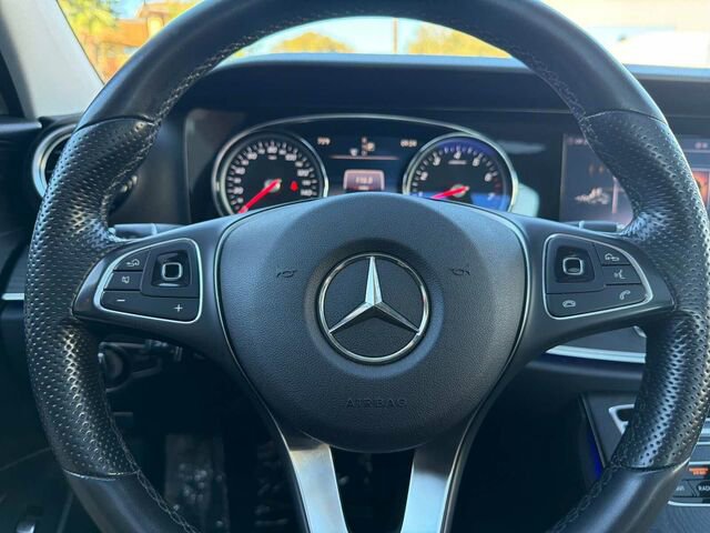 Used 2018 Mercedes-Benz E 300 image 28