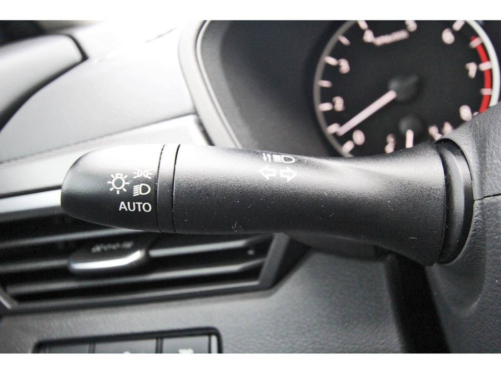 Used 2024 Nissan Altima 2.5 SR image 11