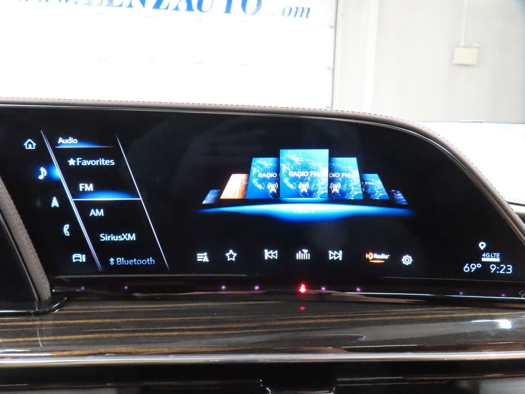 Used 2024 Cadillac Escalade Sport w/ Touring Package AWD/4WD image 37