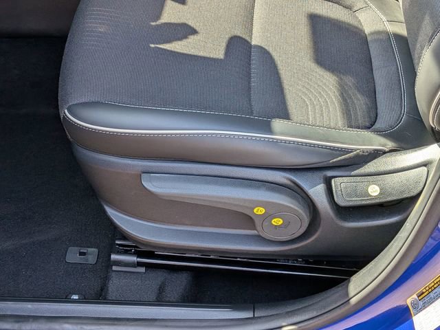 Used 2025 Hyundai Venue Limited image 12