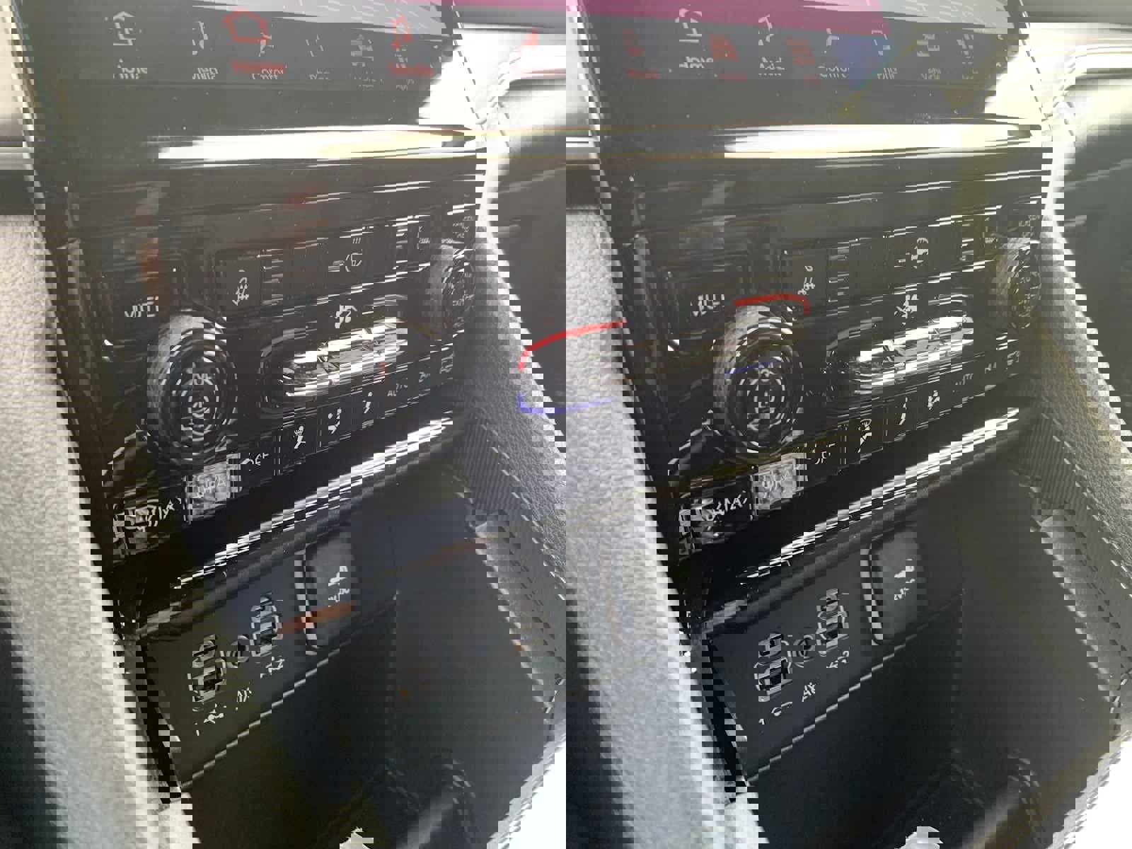 New 2025 Jeep Grand Cherokee Limited w/ Black Appearance Package image 10