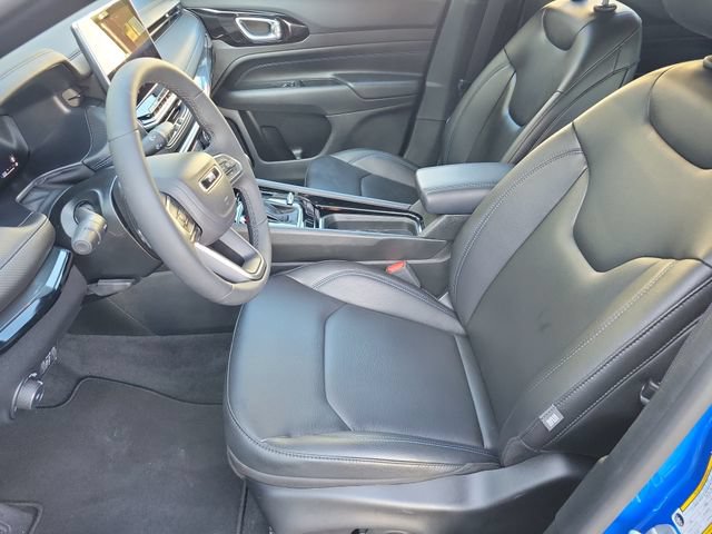 Used 2026 Jeep Compass Limited AWD/4WD image 9