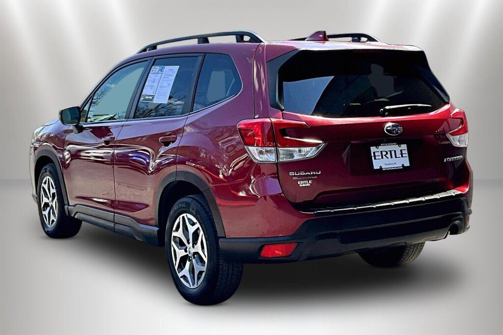 Certified 2022 Subaru Forester Premium image 4